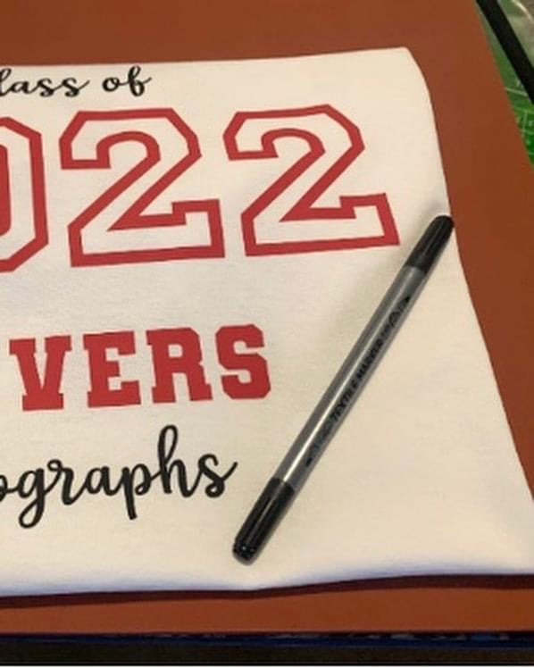 Class of 2025 Glitter Leavers Autograph T-shirt and Pen